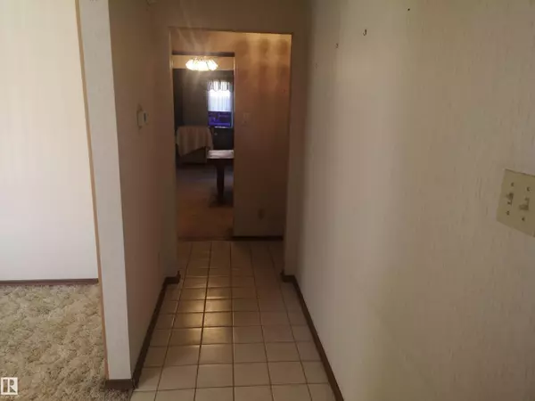 Edmonton, AB T6E0G5,9636 63 AV NW