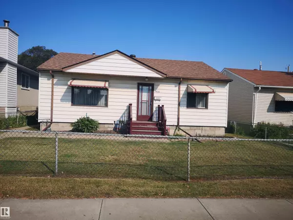 9636 63 AV NW, Edmonton, AB T6E0G5