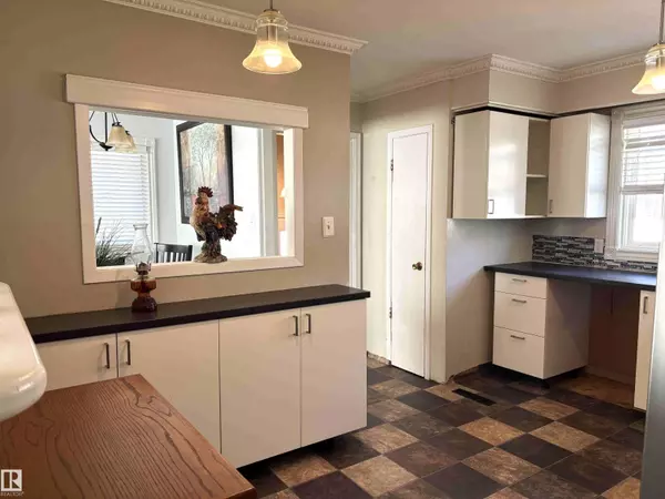 Breton, AB T0C0P0,5036 53 Ave