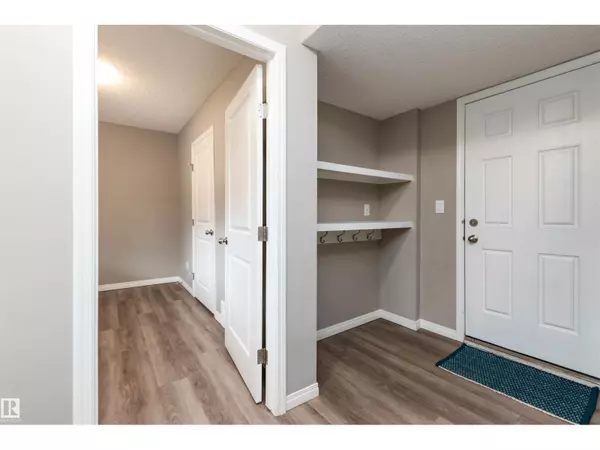 Edmonton, AB T6X2V7,#105 2072 WONNACOTT WY SW