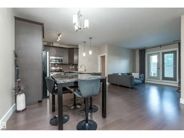 Edmonton, AB T6R0S4,#140 6079 MAYNARD WY NW