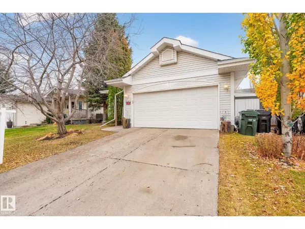 Sherwood Park, AB T8H1P8,158 MEADOWVIEW DR