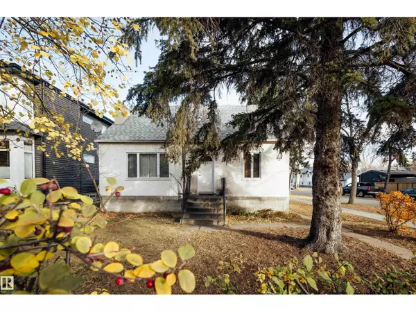 Edmonton, AB T6G0H5,11302 75 AV NW