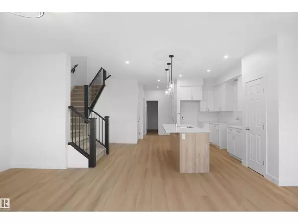 Edmonton, AB T6M1P9,19446 22A AV NW