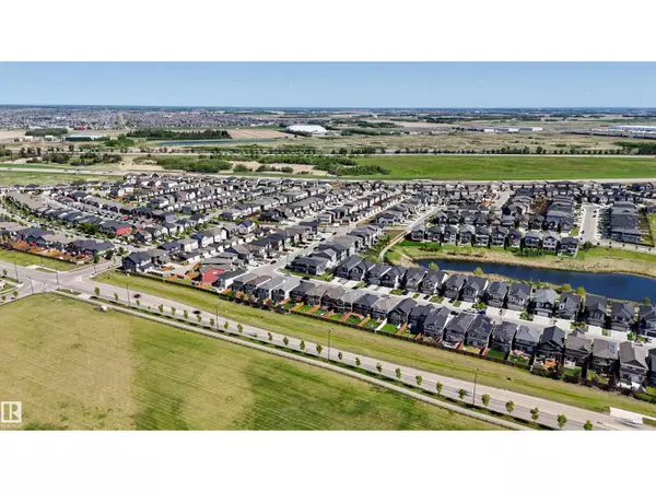 Edmonton, AB T6W3X4,2743 Collins CR SW