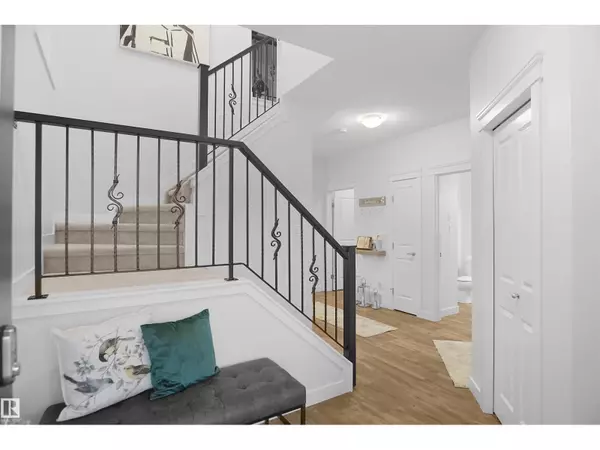 Edmonton, AB T5Y0Z3,4112 171 AV NW