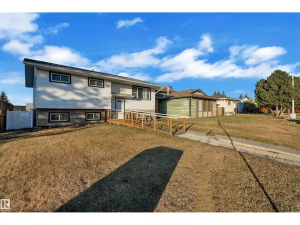 Edmonton, AB T6L1A6,5118 17A AV NW