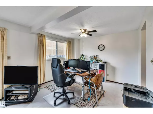 Edmonton, AB T5A3K3,3314 130A AV NW