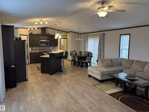 Rural Camrose County, AB T0B4J1,1602 Parakeet CL