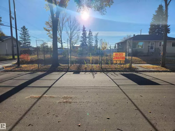 Edmonton, AB T6E0H1,8419 64 AV NW