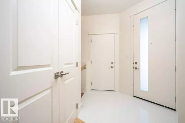 Edmonton, AB T5S0T3,2005 FLYCATCHER PT NW