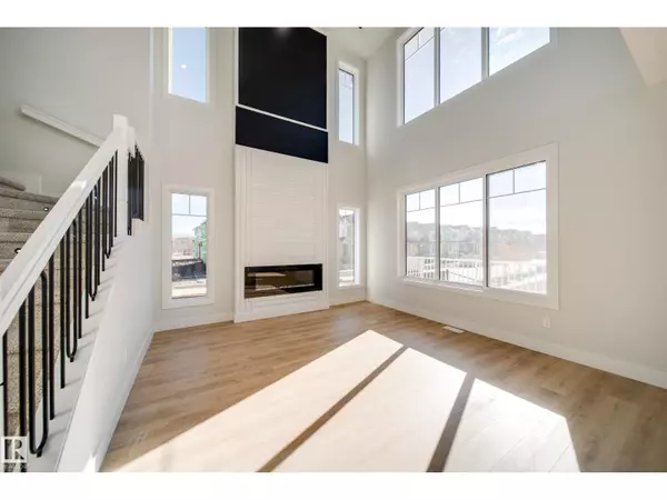 Edmonton, AB T5Z0X5,8511 183 AV NW NW