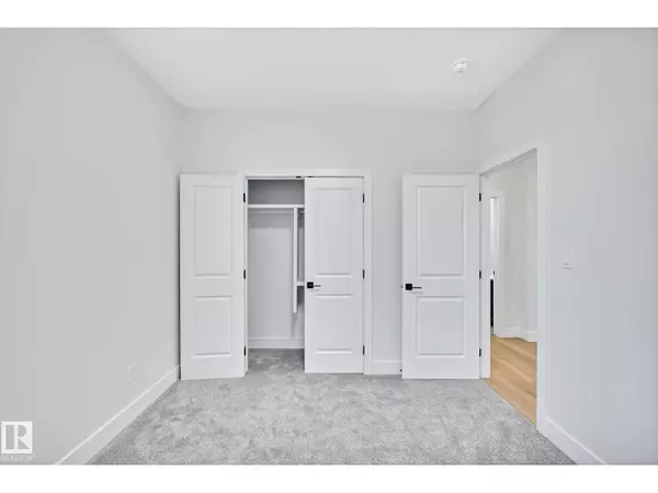 Edmonton, AB T6W2N2,#24 104 ALLARD LI SW