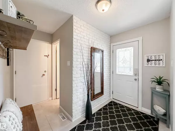 St. Albert, AB T8N2G2,73 GREENFIELD ES