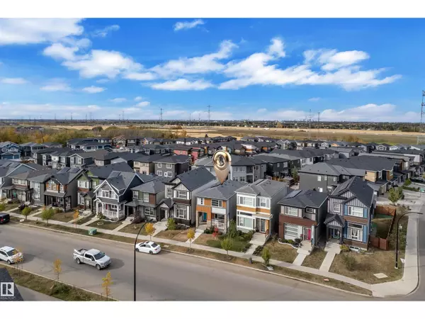 Edmonton, AB T6X2W5,176 CHARLESWORTH DR SW