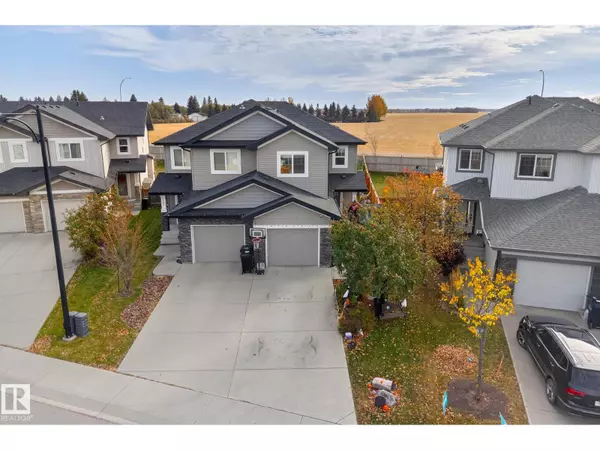 Edmonton, AB T6W1Z3,7139 CARDINAL WY SW