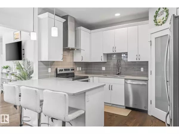 Edmonton, AB T5Y3X9,6531 168 AV NW