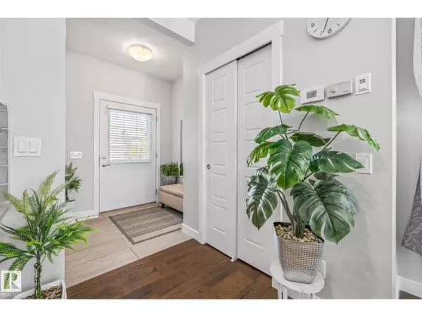 Edmonton, AB T5Y3X9,6531 168 AV NW