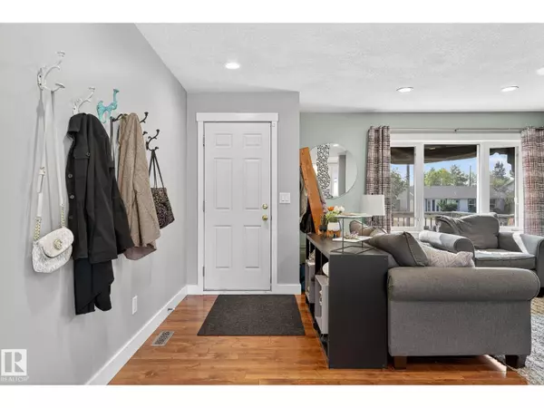 Edmonton, AB T5P1J1,16112 110A AV NW