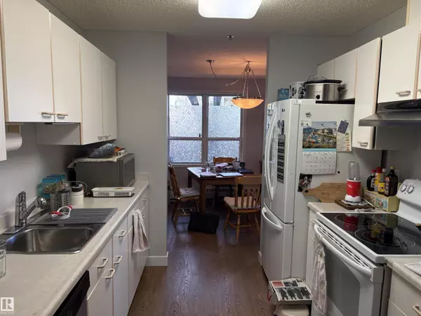 Edmonton, AB T5T6C1,#102 17519 98A AV NW