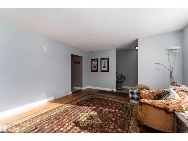 Edmonton, AB T5E0Z1,10314 132 AV NW