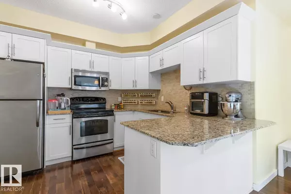 Edmonton, AB T6E1N1,#202 10524 77 AV NW