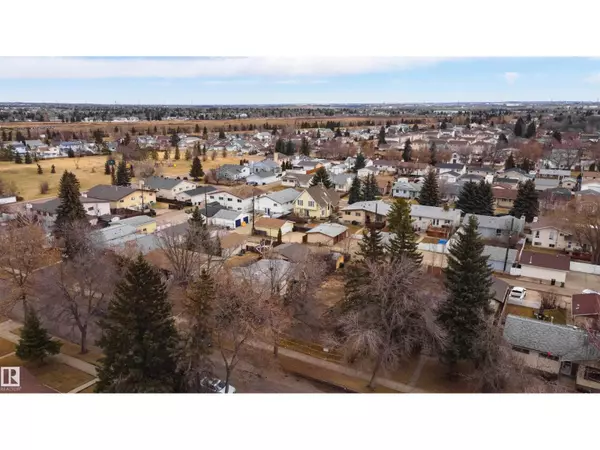 Edmonton, AB T5W2V2,12219 45 ST NW