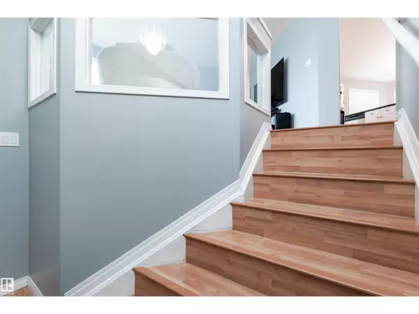 Sherwood Park, AB T8A5W6,208 Rainbow CR