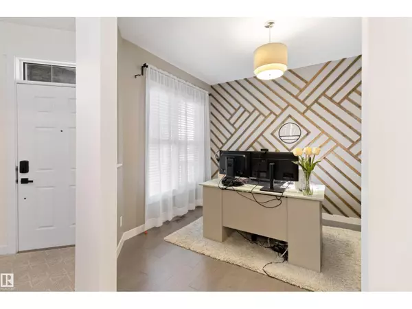 Sherwood Park, AB T8H0Z3,70 AVEBURY CT