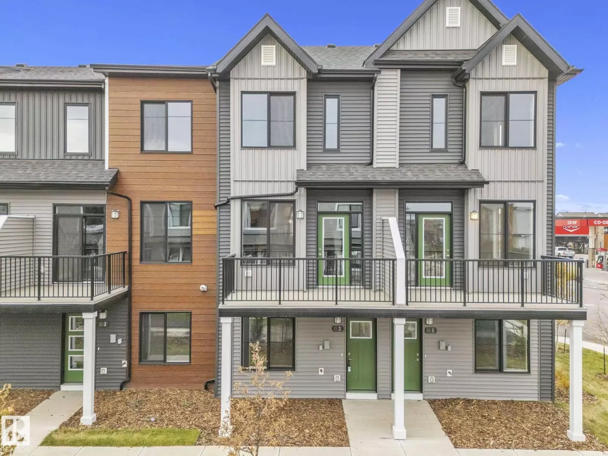 Edmonton, AB T6X3B7,#2 6905 25 AV SW SW