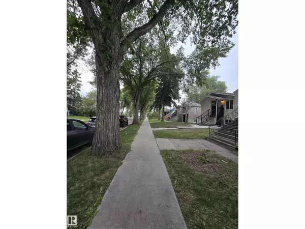 Edmonton, AB T5B1V1,11905 70 ST NW