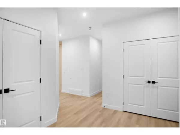 Spruce Grove, AB T7X0W2,83 MEADOWGROVE LN