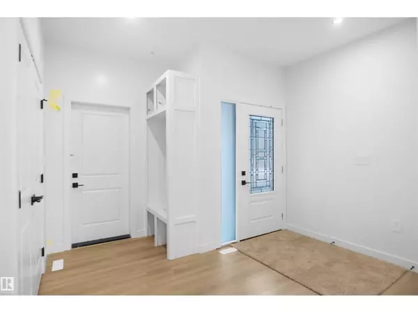 Spruce Grove, AB T7X0W2,83 MEADOWGROVE LN