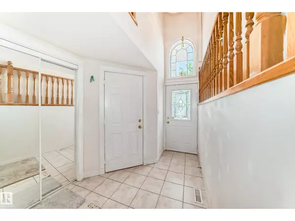 Edmonton, AB T6T1T6,3135 34b AV NW NW