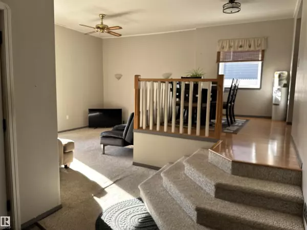 Drayton Valley, AB T7A1J3,4745 49 AV