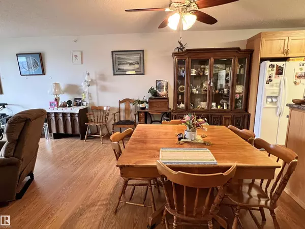 Drayton Valley, AB T7A0A2,#406 4004 - 47 st.