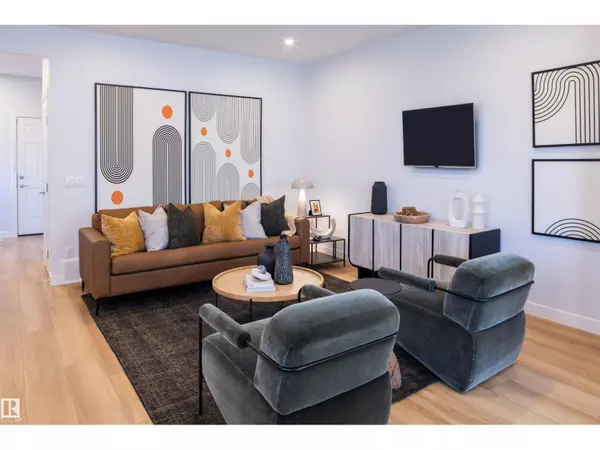 Edmonton, AB T6X3J4,837 ROWAN CL SW