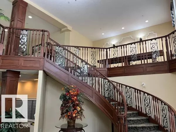 Edmonton, AB T5P0N3,#309 9820 165 ST NW