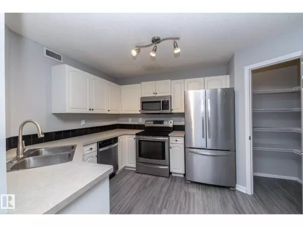 Edmonton, AB T6X1M4,#1 150 EDWARDS DR SW