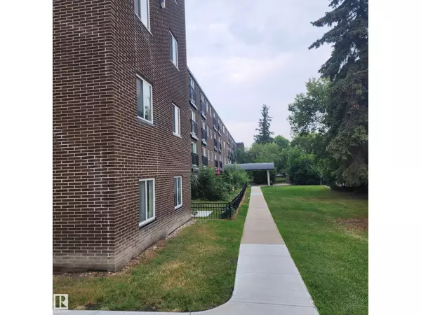 Edmonton, AB T5P2S1,#406 10616 156 ST NW NW