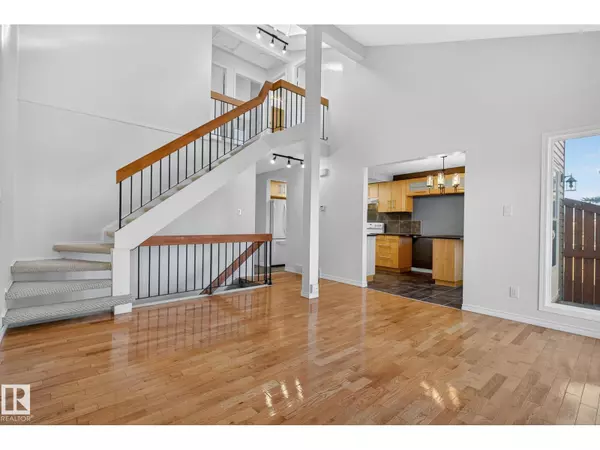 Edmonton, AB T5T1V3,208 CHATEAU PL NW