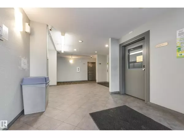 Edmonton, AB T5Y0C5,#317 309 CLAREVIEW STATION DR NW