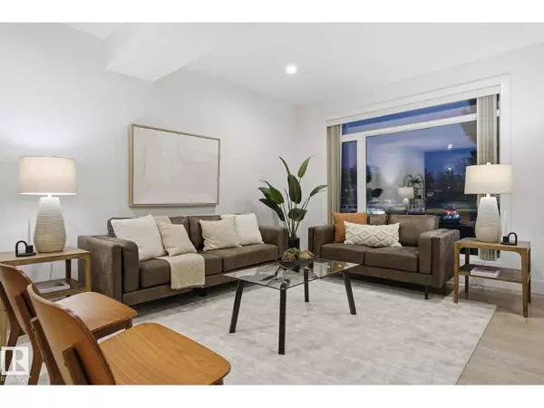 Edmonton, AB T6G0A7,11434 71 AV NW