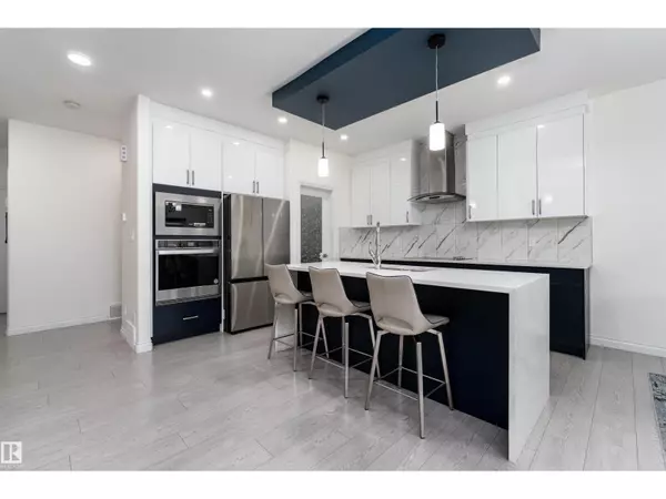 Edmonton, AB T6W4X9,5710 CAUTLEY CR SW