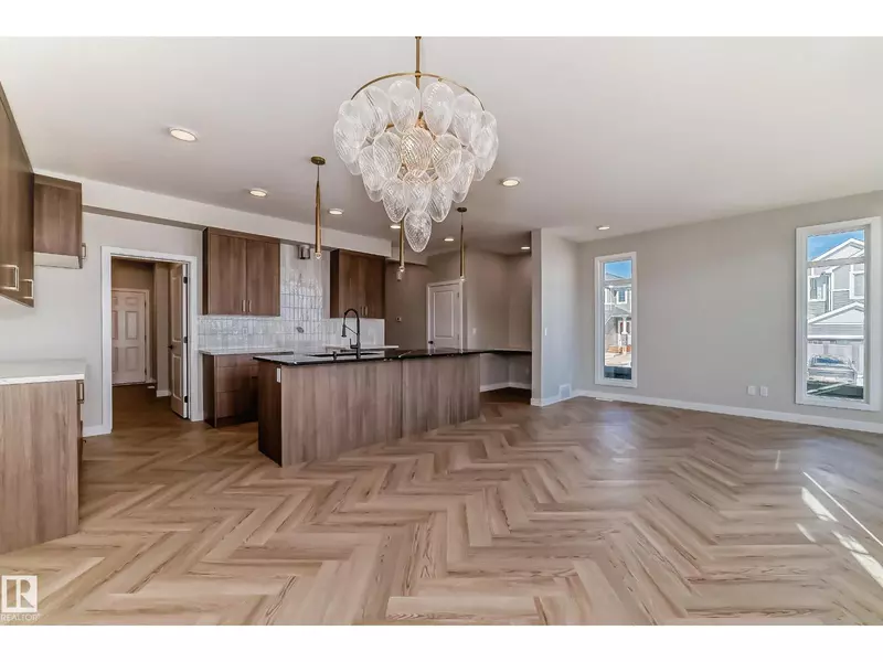 20612 43 AV NW, Edmonton, AB T6M3E3