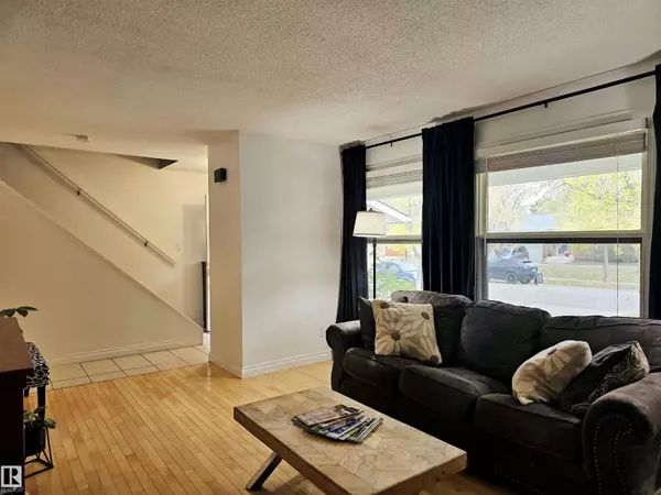 St. Albert, AB T8N2H7,23 ALCOTT CR