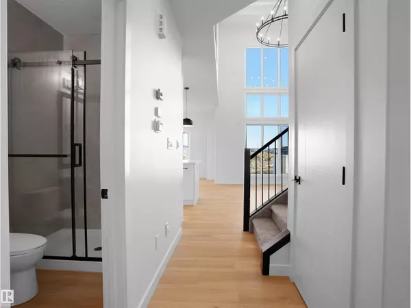 Edmonton, AB T5T5M8,955 Elderberry Landing NW