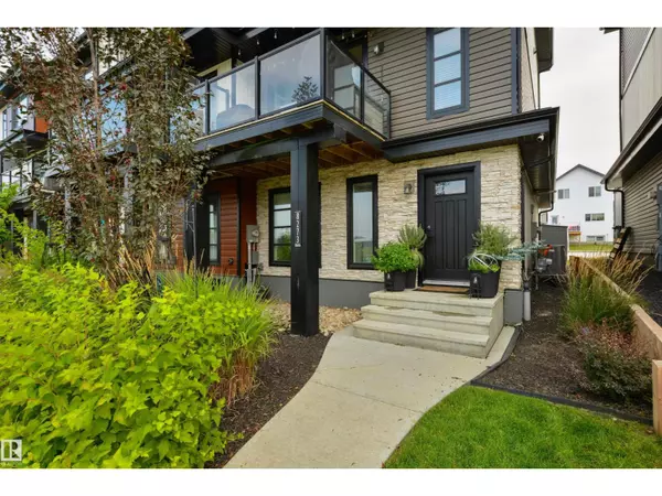 Edmonton, AB T6W1A6,8273 CHAPPELLE WY SW