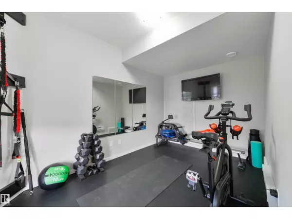 Edmonton, AB T6W1A6,8273 CHAPPELLE WY SW