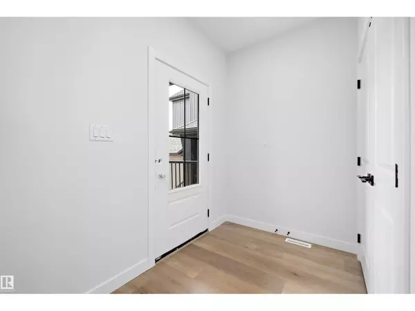 St. Albert, AB T8T2C6,38 CANNES CV